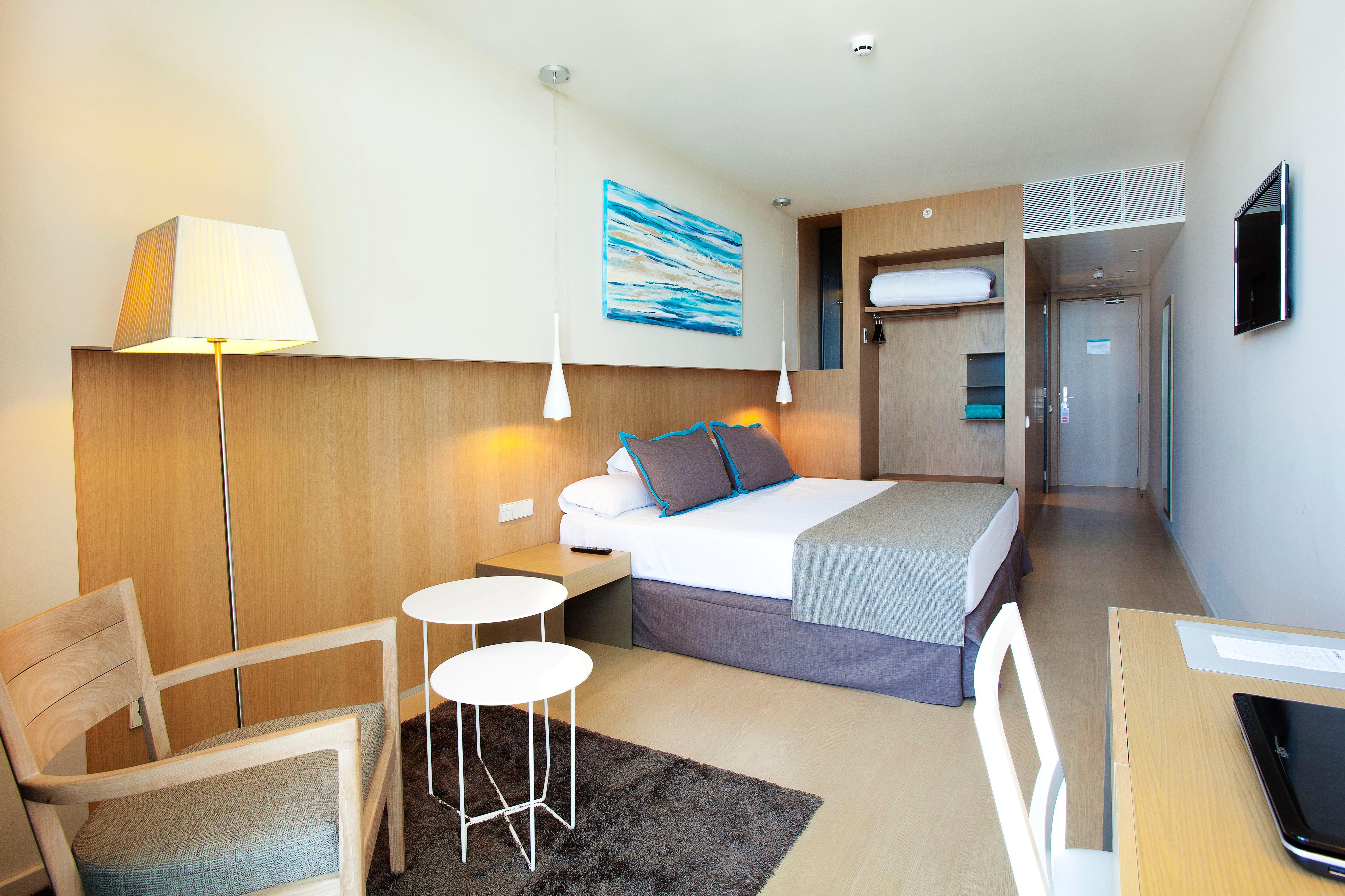 อาเตเนีย พอร์ต บาร์เซโลนา มาตาโร Hotel ภายนอก รูปภาพ
