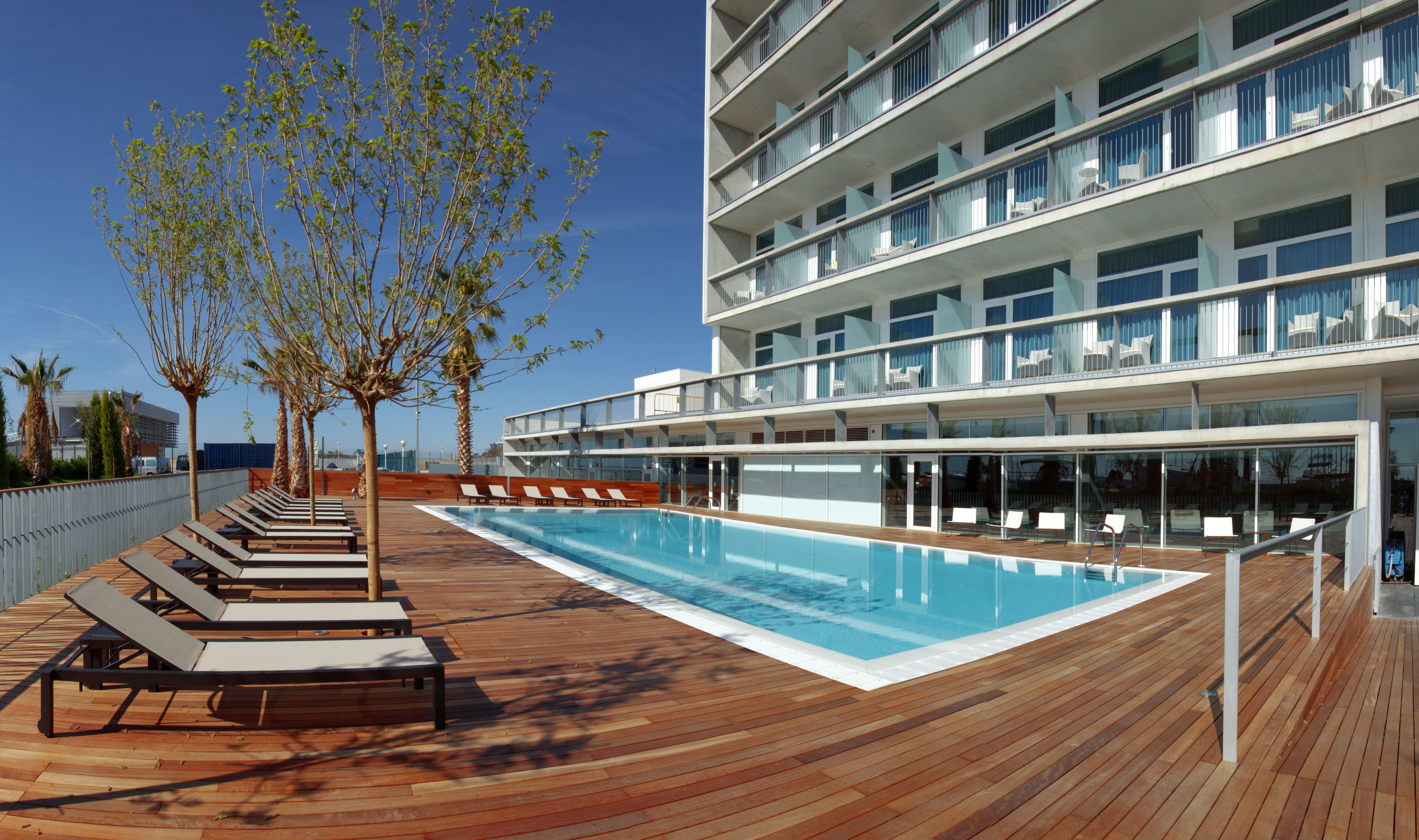 อาเตเนีย พอร์ต บาร์เซโลนา มาตาโร Hotel ภายนอก รูปภาพ