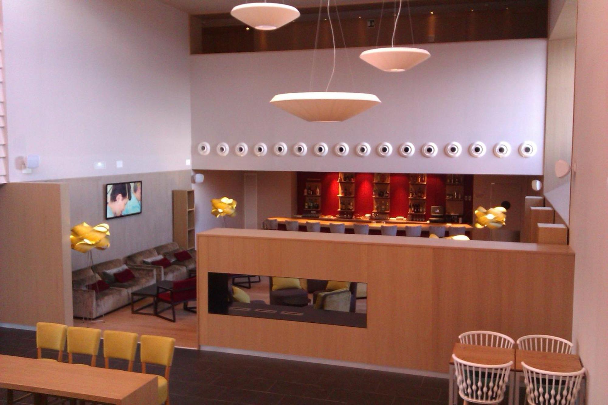 อาเตเนีย พอร์ต บาร์เซโลนา มาตาโร Hotel ร้านอาหาร รูปภาพ
