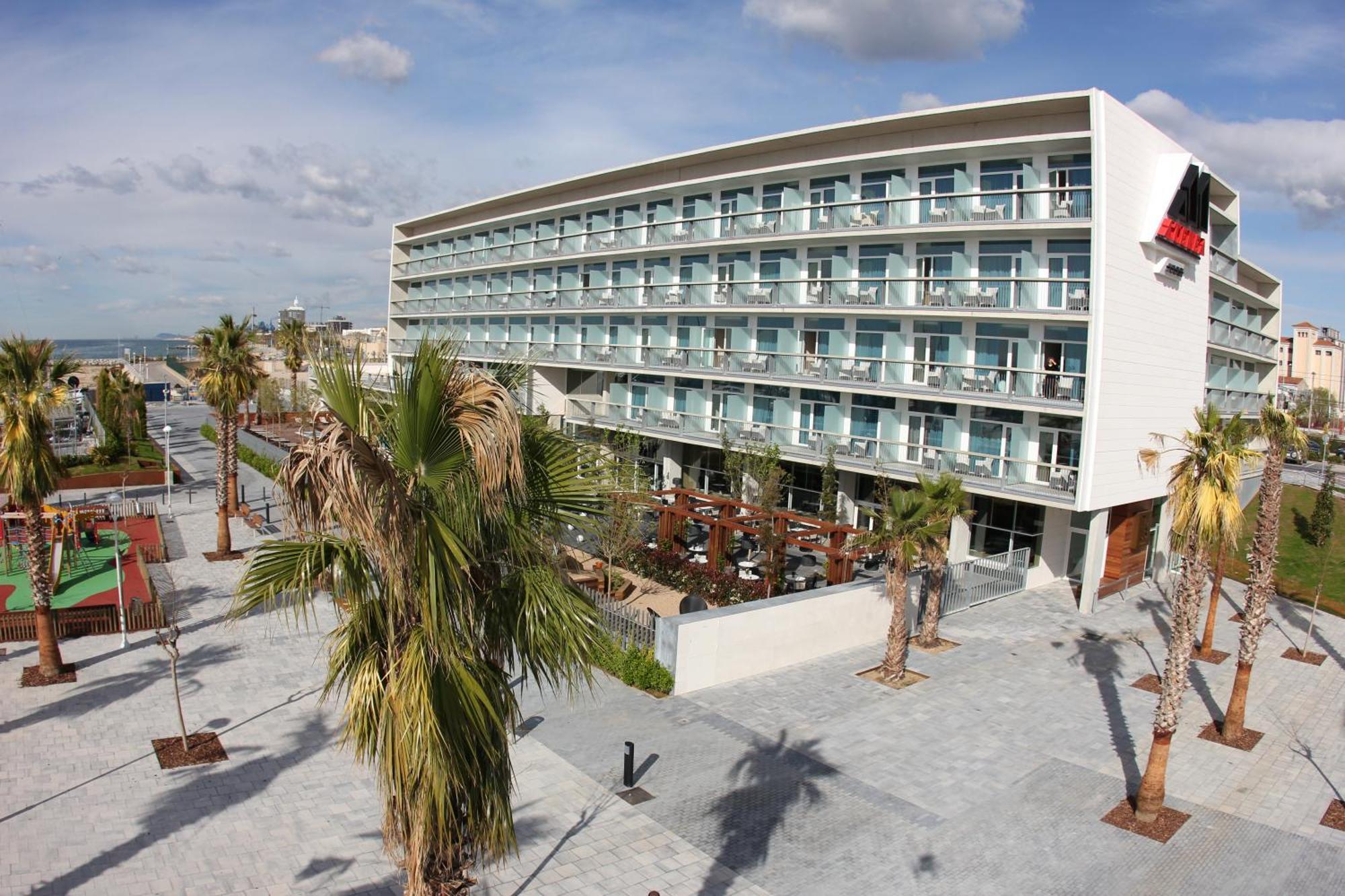 อาเตเนีย พอร์ต บาร์เซโลนา มาตาโร Hotel ภายนอก รูปภาพ